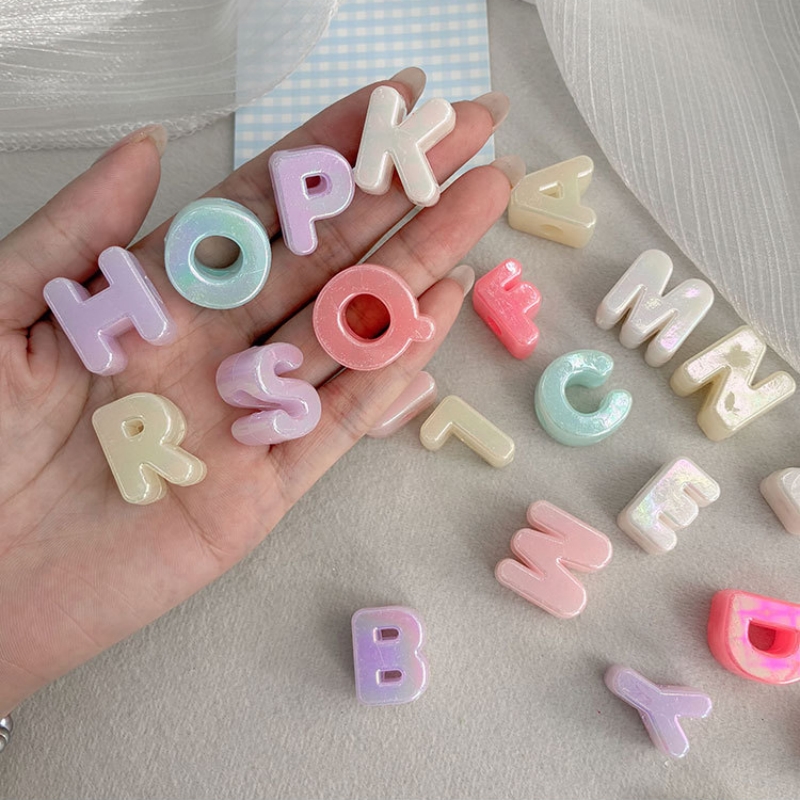 Jewelry Making Tutorials - Cuentas de Letras Acrílicas Iridiscentes de